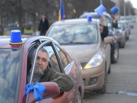 Член Общества синих ведерок. Фото: www.ac.ua