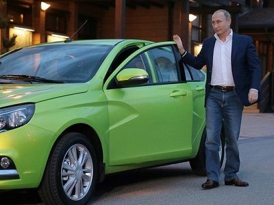 Путин и Lada Vesta, клуб "Валдай", 22.10.15. Фото: ТАСС