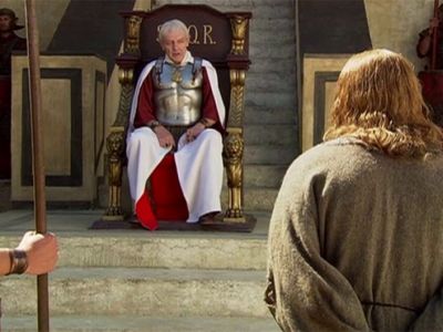 Иешуа и Пилат (кадр из сериала "Мастер и Маргарита"): dubikvit.livejournal.com Иешуа и Пилат (кадр из сериала "Мастер и Маргарита"): dubikvit.livejournal.com