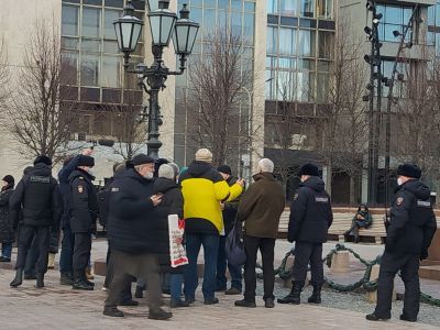 Пикеты "Нет войне с Украиной!" 20.02.2022. Фото: Карина Старостина Пикеты "Нет войне с Украиной!" 20.02.2022. Фото: Карина Старостина