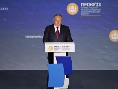 Владимир Путин выступает на пленарном заседании Петербургского международного экономического фоРамиль Ситдиков / РИА Новостирума. Фото: