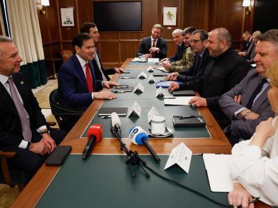 Переговоры делегаций Украины и США. Фото: rbc.ru Переговоры делегаций Украины и США. Фото: rbc.ru